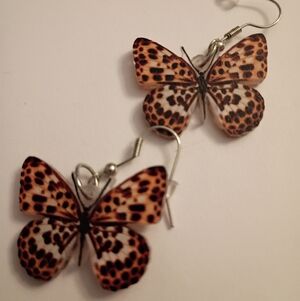 Chic Butterfly Earrings in Tan and Black
